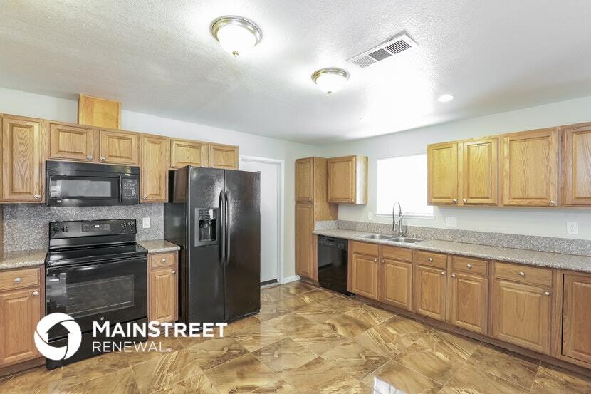 Building Photo - 4570 Paseo El Rio Dr