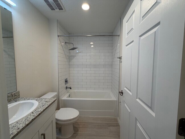 Building Photo - 2138 Penny Ln