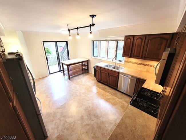 Building Photo - 42 Windmill Dr