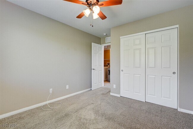 Building Photo - 10984 Sardinia Sands Dr