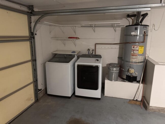 Building Photo - 4629 Villas Ct