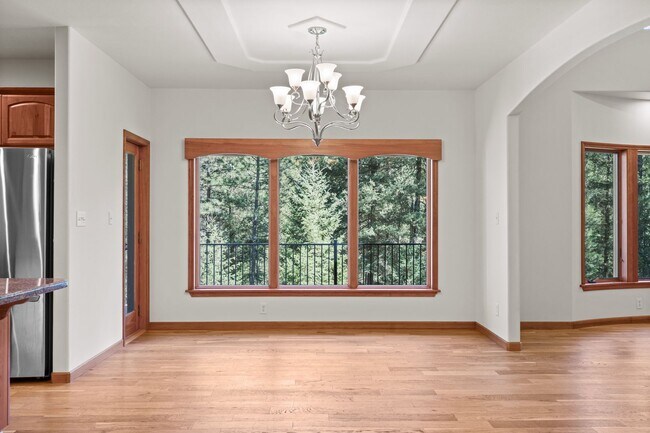 Building Photo - 6 Bed 4 Bath Daylight Rancher on Acreage in Mead School District.  Absolutely Gorgeous