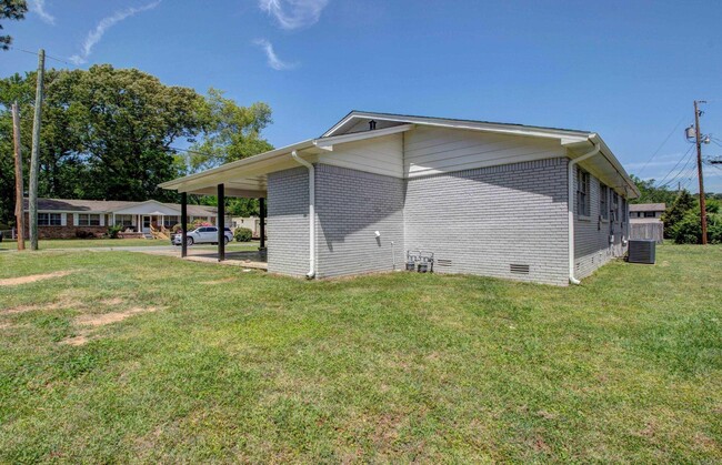 Building Photo - 323 Nebling Rd