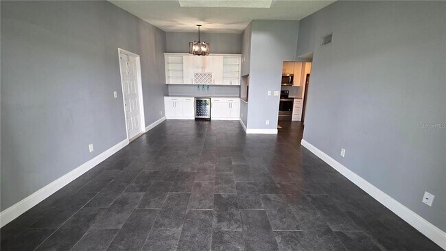 Building Photo - 8215 Sun Spring Cir