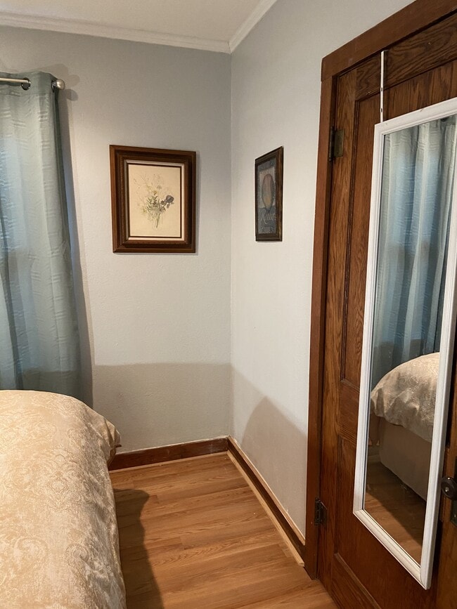 Building Photo - 321 E Duffy St