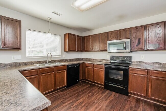 Building Photo - 141 Bellfare Dr