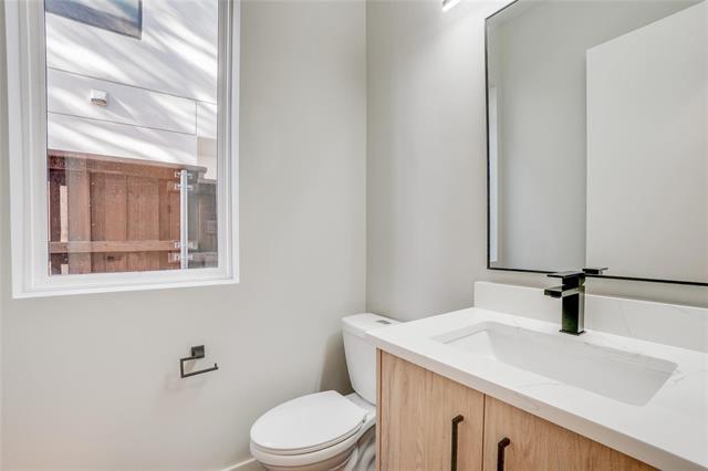 Building Photo - 2333 Vagas St