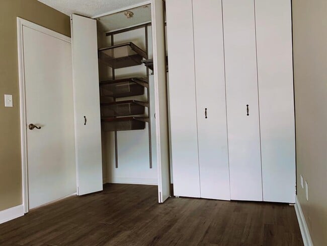 Building Photo - 111 W Maple St