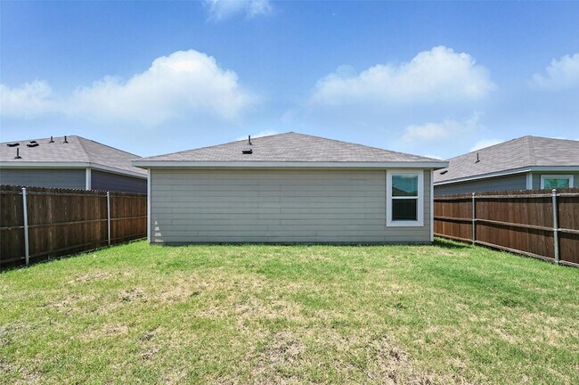 Building Photo - 208 Rubylace Dr