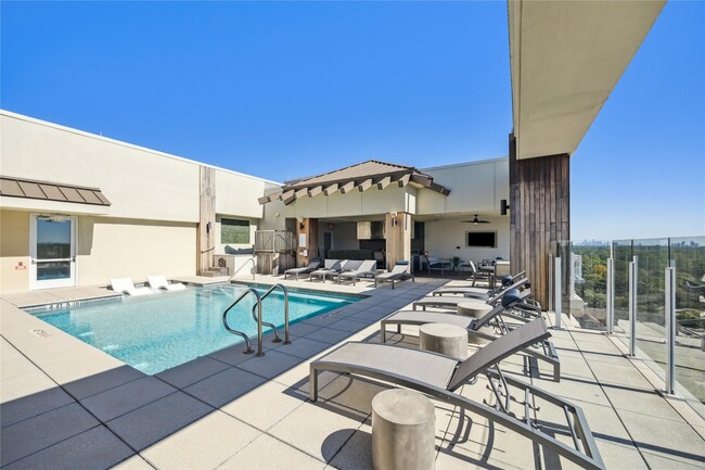 Building Photo - 9870 Gaylord Dr