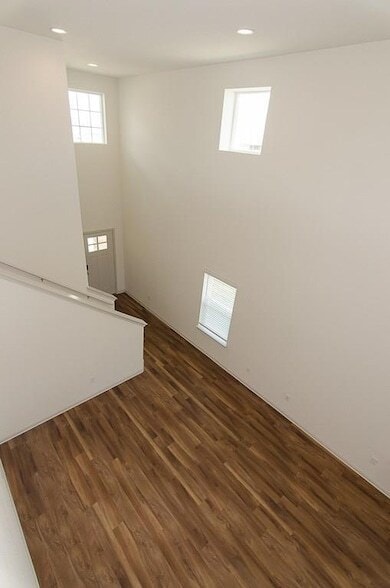 Building Photo - 409 Otto Ave