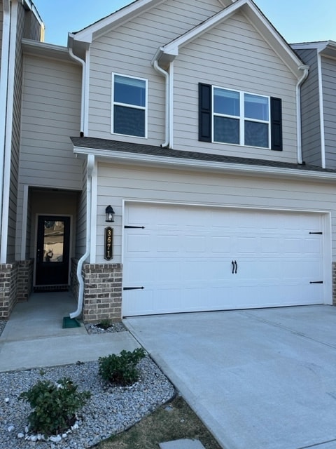 Building Photo - 3671 Acorn Dr