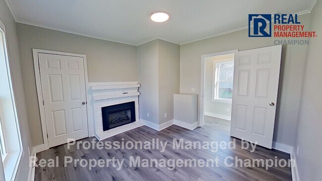 Building Photo - Updated 3 BD/1.5 BA Home in the Heart of Downtown Wilmington