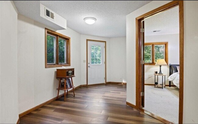 Building Photo - 14838 Kendall Ct