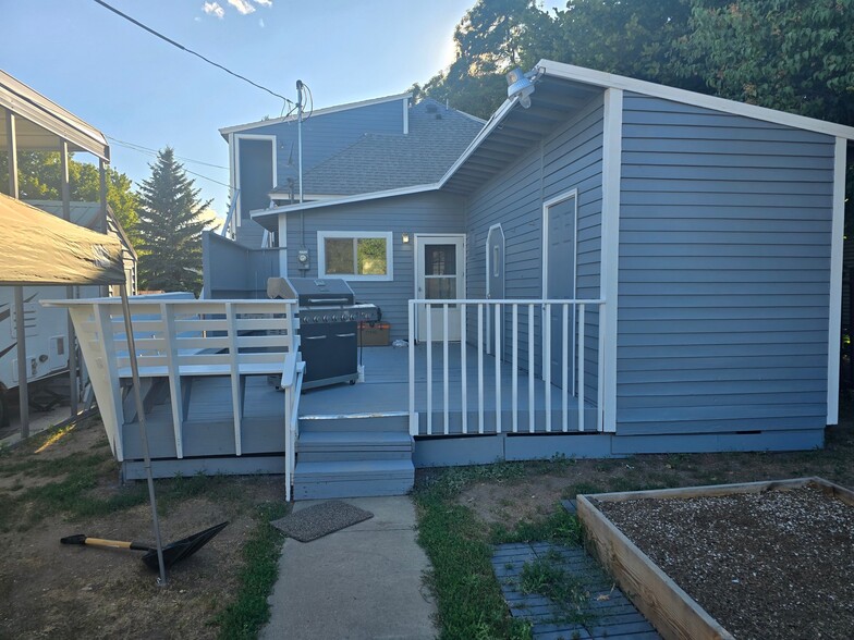 Building Photo - 304 S Anderson St