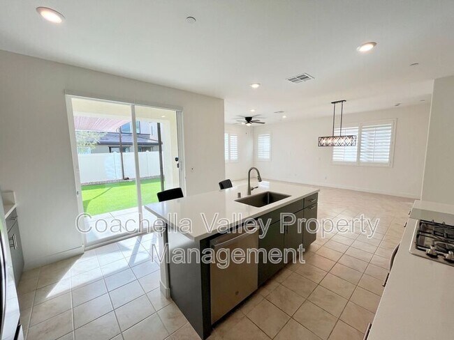 Building Photo - 76279 Cambridge Dr