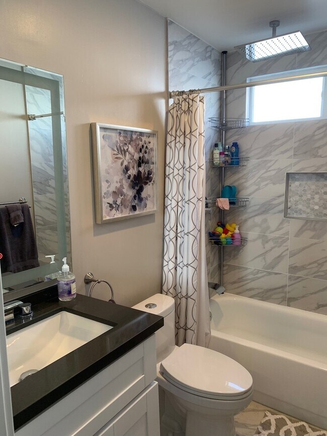 Building Photo - DEL CERRO SINGLE LEVEL DETACHED 3BR/2BA HO...