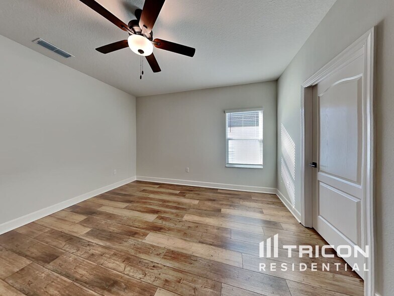 Building Photo - 895 Morgans Treasure Rd