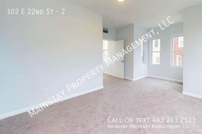 Building Photo - 102 E 22nd St