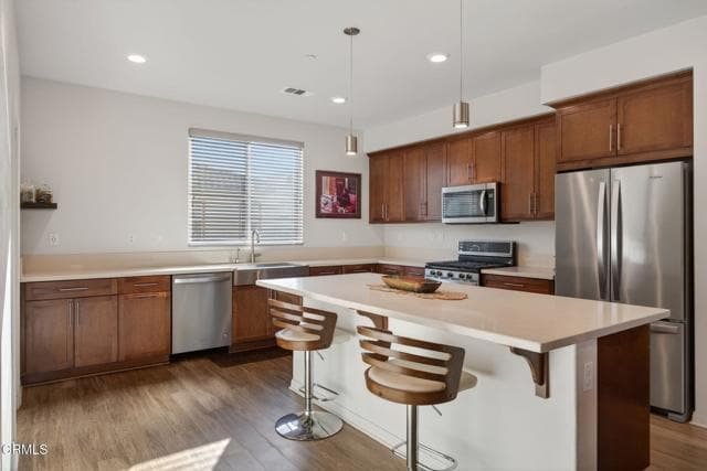 Building Photo - 374 Serra St