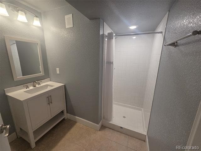 Building Photo - 13275 Holly St