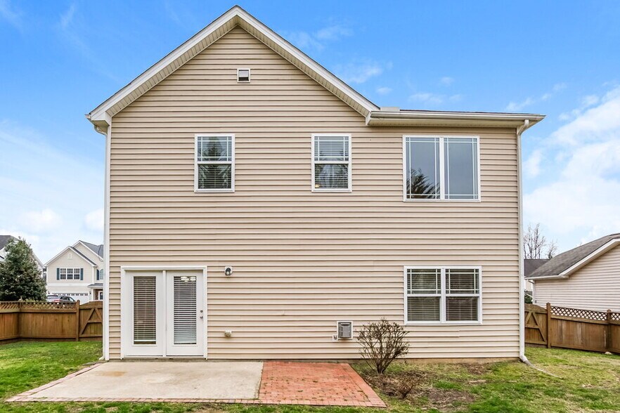 Building Photo - 56 Killington Dr