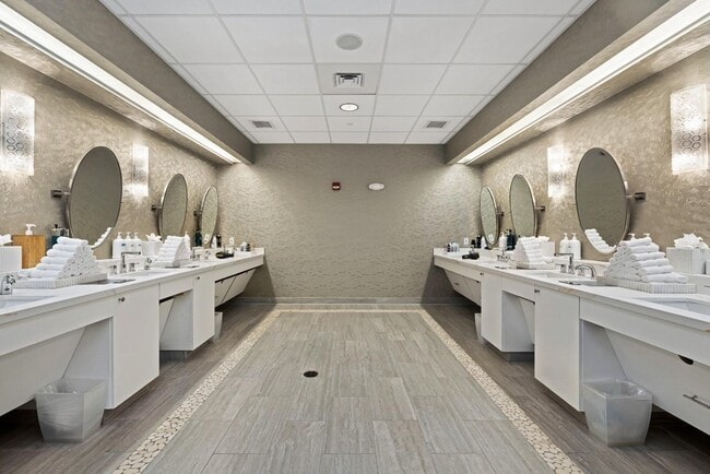 Building Photo - 17099 Ryton Ln