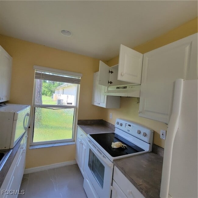 Building Photo - 5235 30th St SW