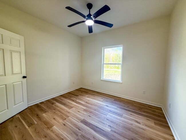 Building Photo - 790 Woodland St