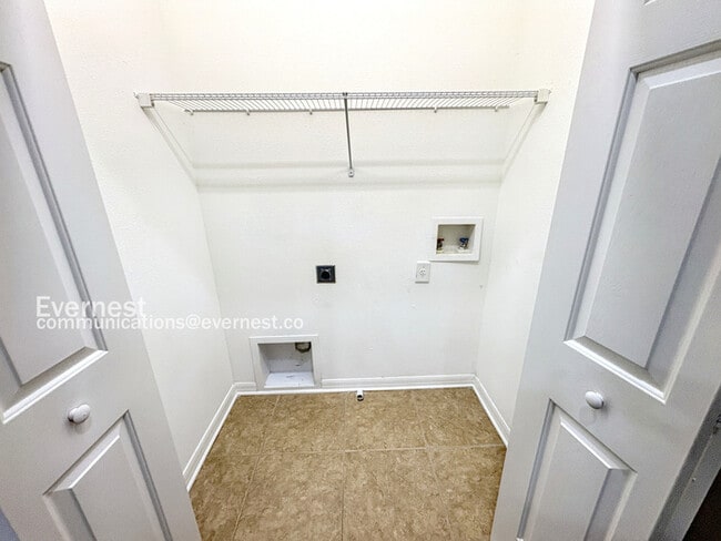 Building Photo - 12806 Belvedere Song Way
