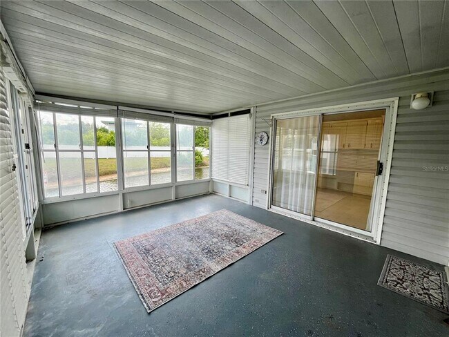 Building Photo - 10614 Hayden Ave