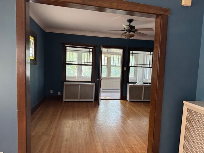 Building Photo - 4741 N Kilbourn Ave