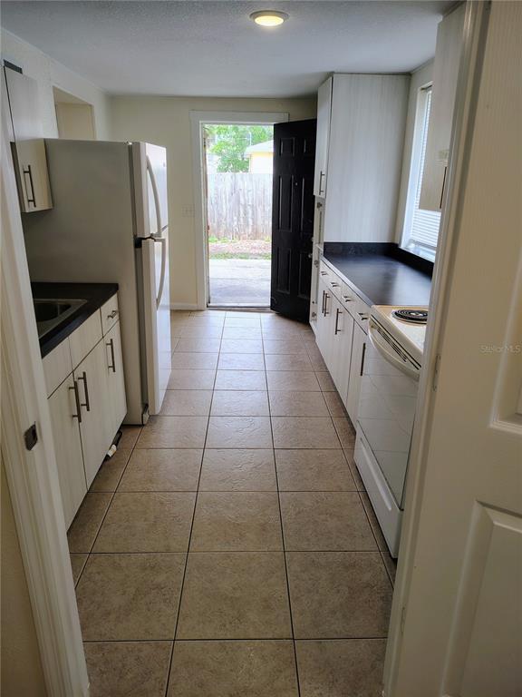 Building Photo - 2219 21st Ave S