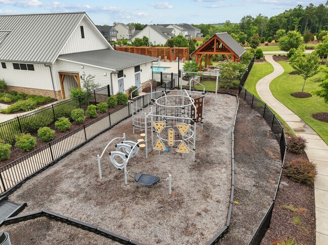 Building Photo - 200 Cloud Berry Ln