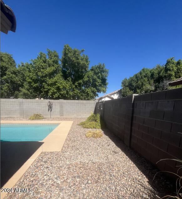 Building Photo - 3950 E Pinon Ct