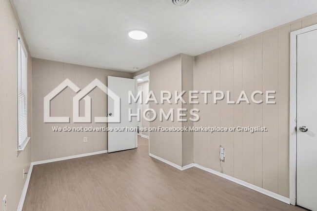 Building Photo - 3834 Maggie Dr SE