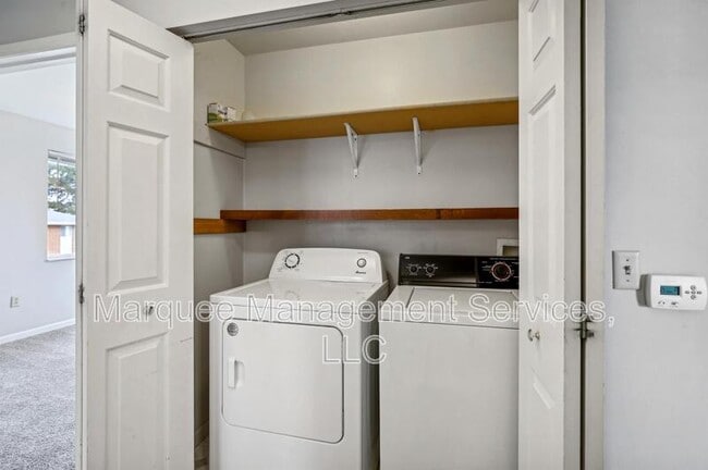 Building Photo - 118 Talon Pl