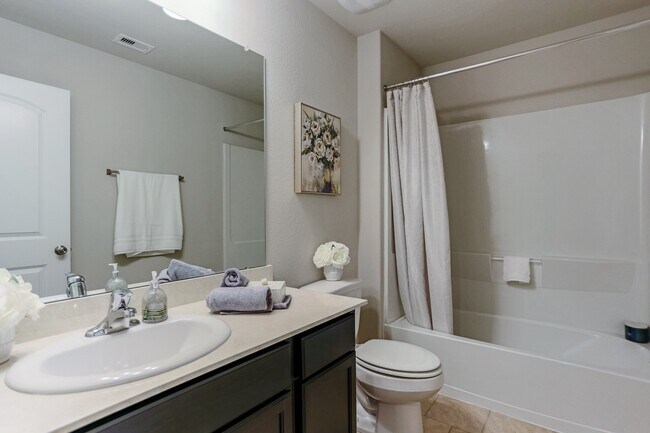 Building Photo - 9922 Southern Bayberry Dr