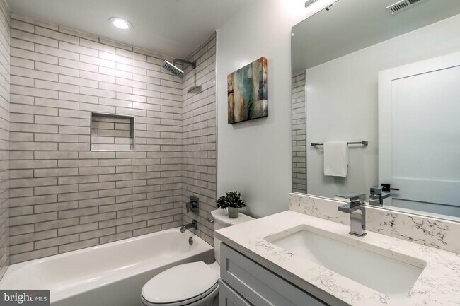 Building Photo - Stunning End-Rowhouse 4/Bedrooms, 4.5 Baths, in Shaw/Truxton Circle – Bathed in Natural Light!
