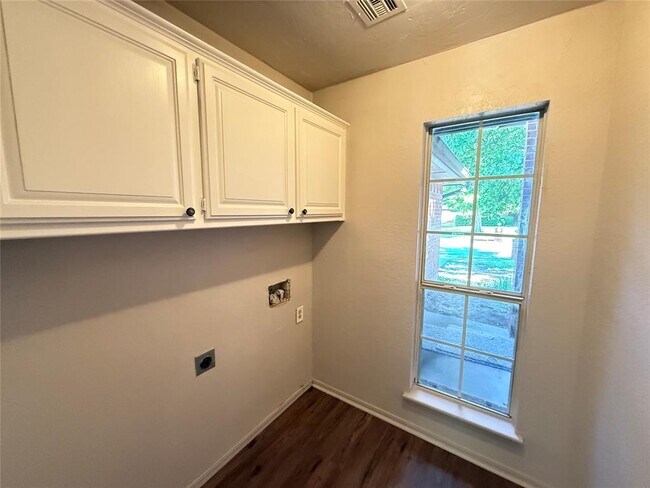Building Photo - 528 NW 172nd Pl