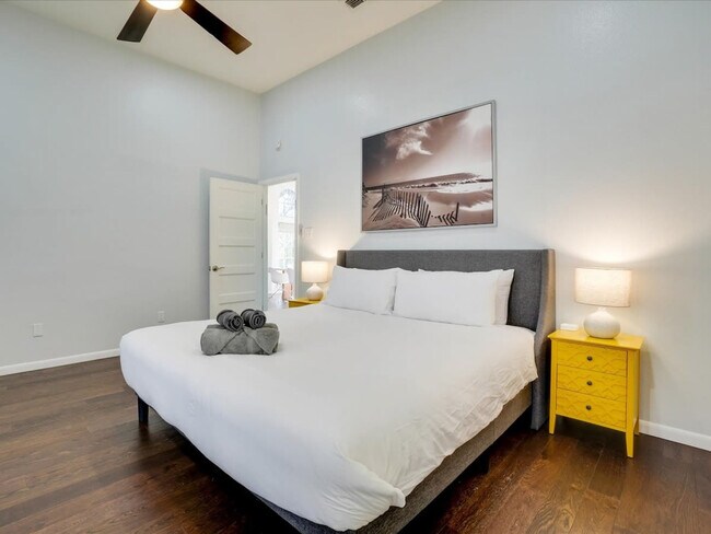 Building Photo - 4215 Voss Hills Pl