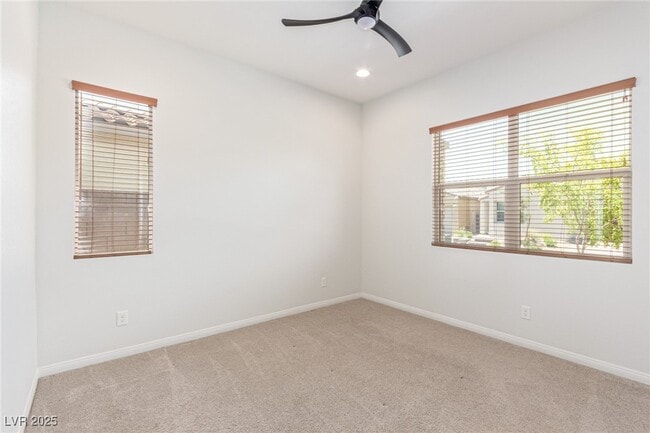 Building Photo - 298 Nine Mile Creek Dr