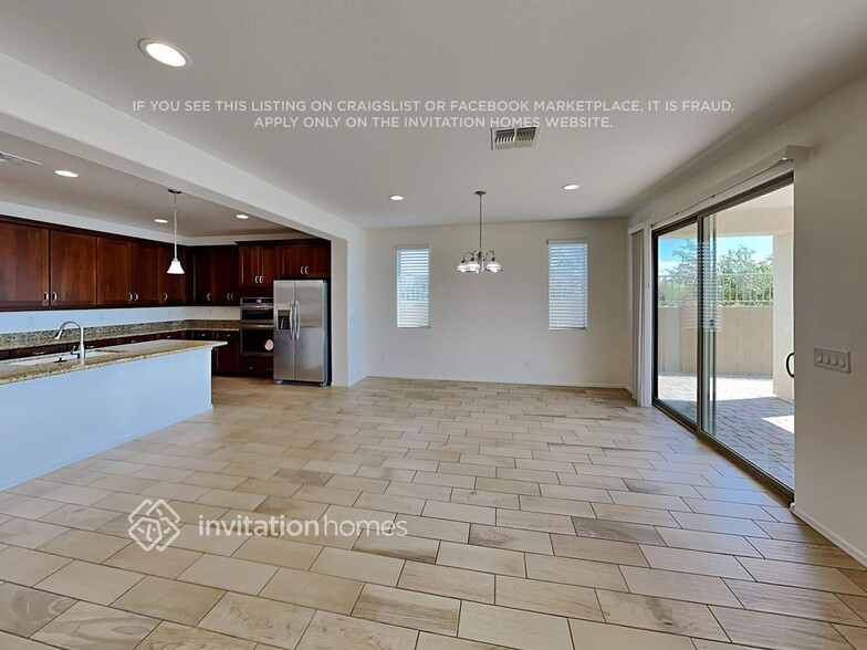 Building Photo - 22519 E Calle de Flores