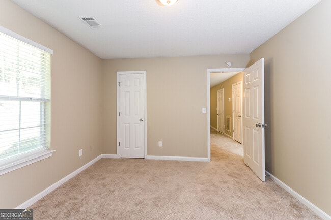 Building Photo - 6998 Bonnes Blvd SE