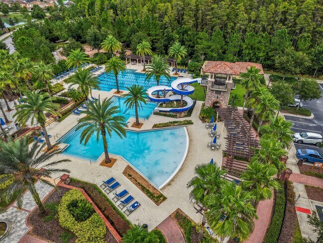 Building Photo - Modern 3BR/2.5BA Townhome in Estancia – Re...