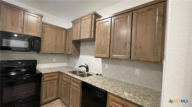 Building Photo - 2412 Duntov Dr