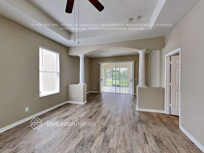 Building Photo - 2306 Fountain Grass Dr