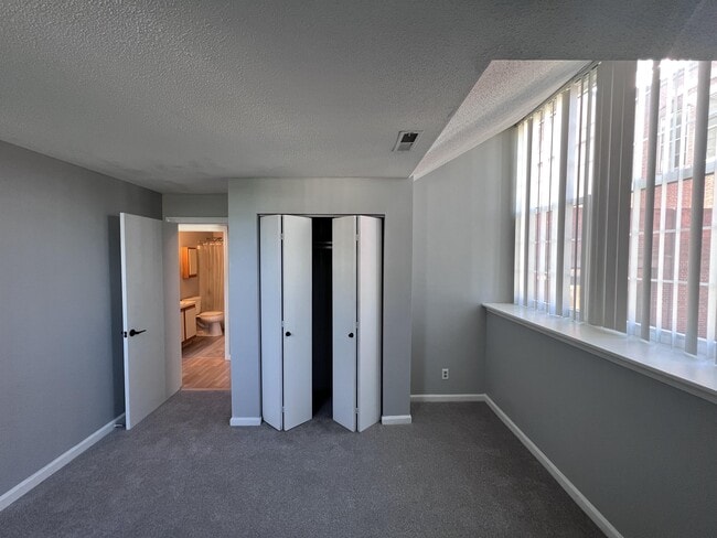 Building Photo - 15 Prospect St