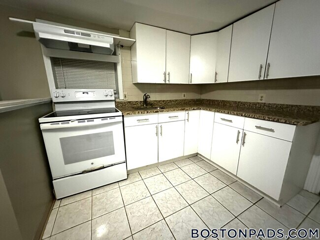 Building Photo - 44 B Jefferson St