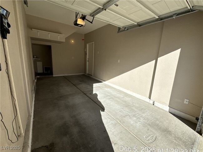 Building Photo - 11143 African Sunset St